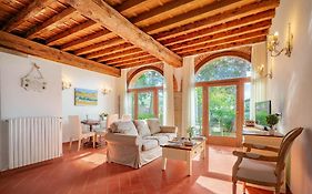 Florence Country Residence